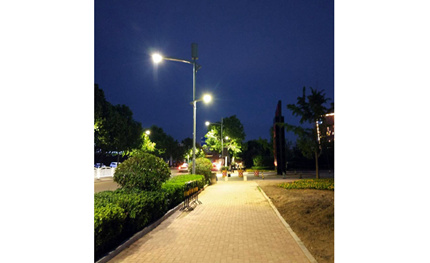 華體這兩款智慧路燈亮相青島，為2018上合組織峰會獻(xiàn)禮