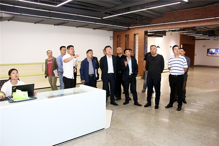 003 參觀華體科技智慧城市軟件管理平臺(tái) 003 參觀華體科技智慧城市軟件管理平臺(tái)